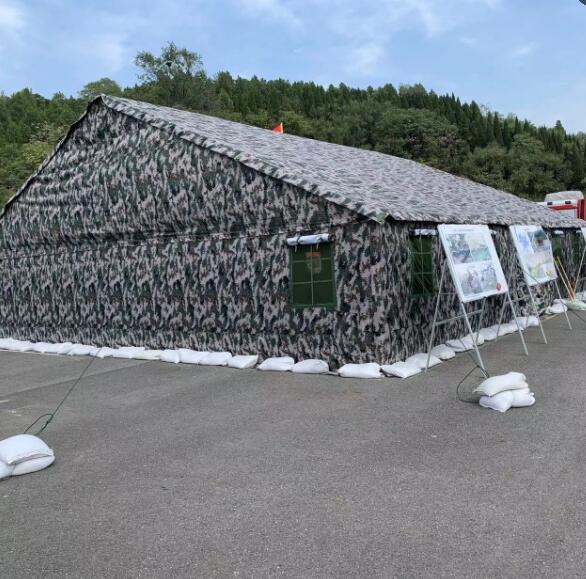 通用大帳篷